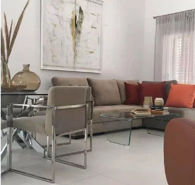 Obývací pokoj; moderní styl, dlažba, přirozené světlo