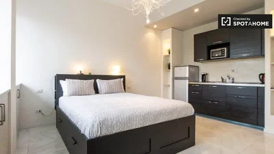 Schlafzimmer; küchengeräte, tageslicht