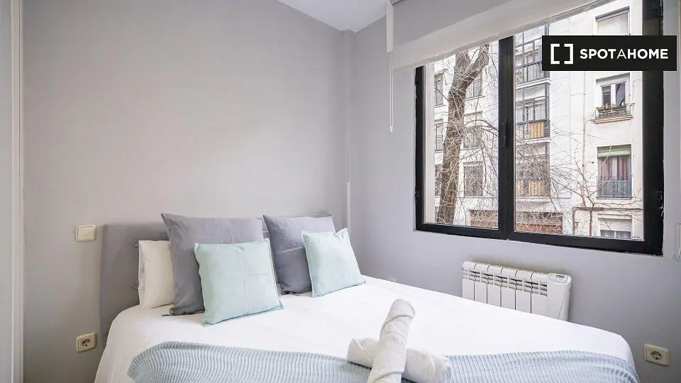 Schlafzimmer; tageslicht, blick