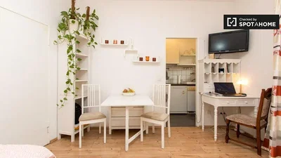 Küche; tageslicht, holzboden, moderner stil