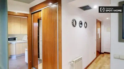 Wohnzimmer; holzboden, küchengeräte