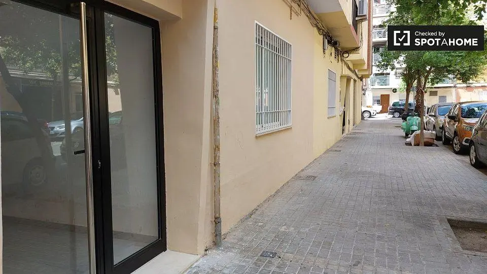 المنزل والمناطق المحيطة