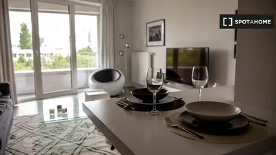 Soggiorno; luce naturale, stile moderno