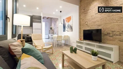 Wohnzimmer; tageslicht, moderner stil, holzboden