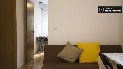 Wohnzimmer; tageslicht, holzboden