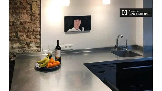 Küche; küchengeräte, tageslicht