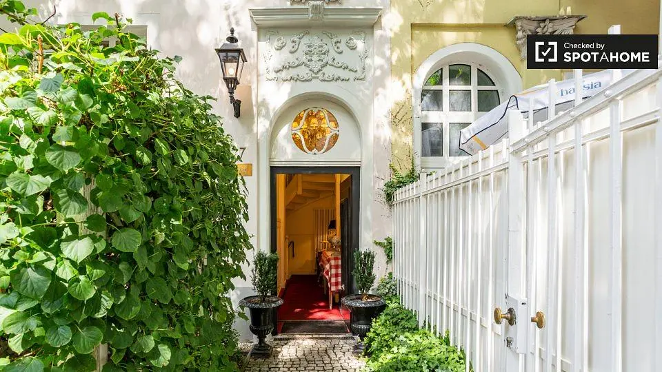 Casa e dintorni; luce naturale, ristrutturato
