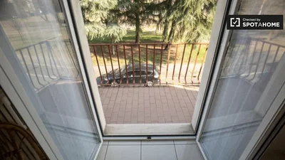 Balkon; blick, fliesenboden, tageslicht