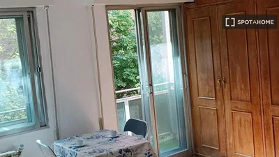 مطبخ; ضوء طبيعي, أرضية خشبية