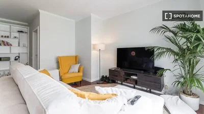 Wohnzimmer; tageslicht, moderner stil