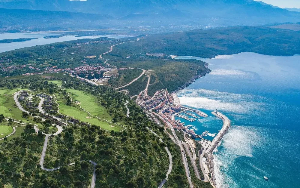 Casa e arredores; vista