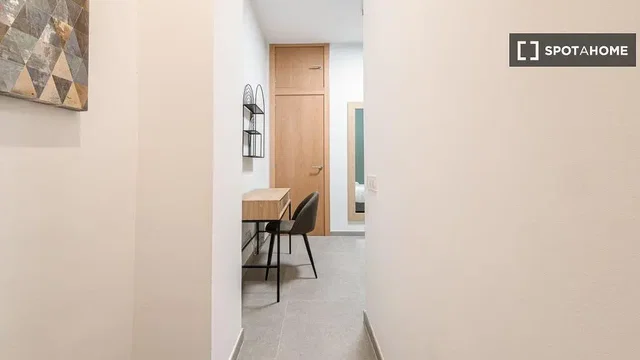 Autre; carrelage, lumière naturelle