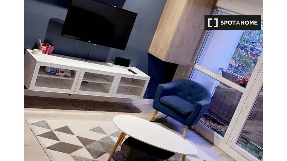 Wohnzimmer; tageslicht, moderner stil