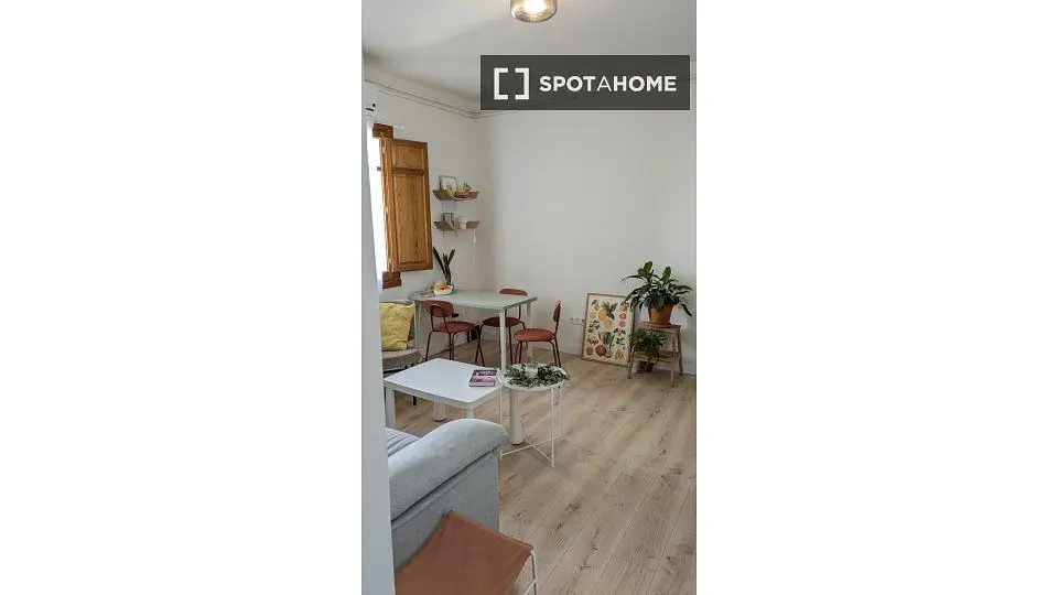 Wohnzimmer; tageslicht, moderner stil