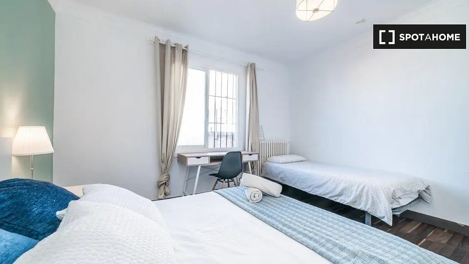 Slaapkamer; natuurlijk licht, moderne stijl