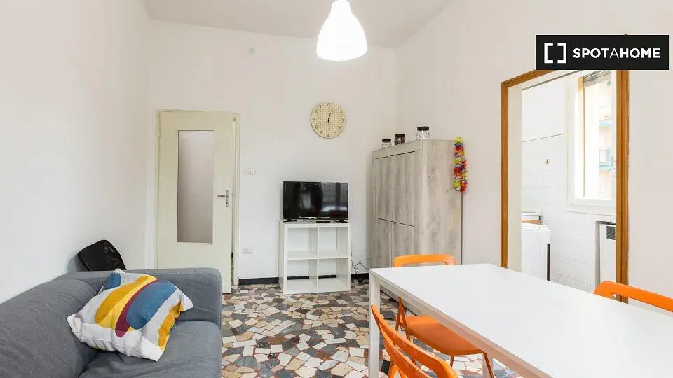 Wohnzimmer; tageslicht, fliesenboden
