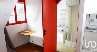 Altro; luce naturale, pavimento in legno