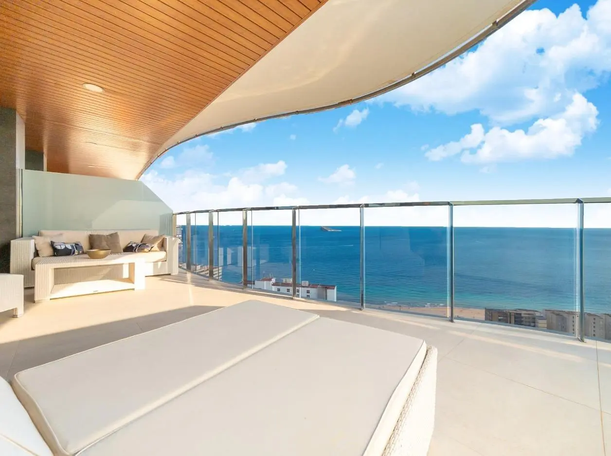 Balkon; pogled, prirodna svjetlost
