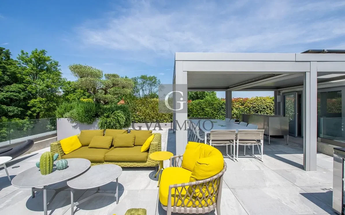 Terrazza; vista, luce naturale, stile moderno