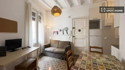 Salon; lumière naturelle, carrelage