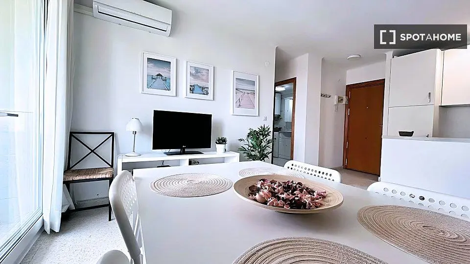 Soggiorno; luce naturale, stile moderno