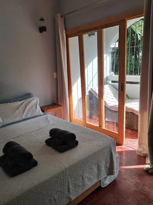 Spavaća soba; prirodna svjetlost, pločice