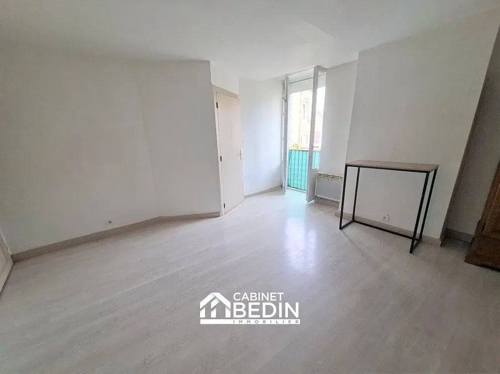 Other; natural light, needs renovation