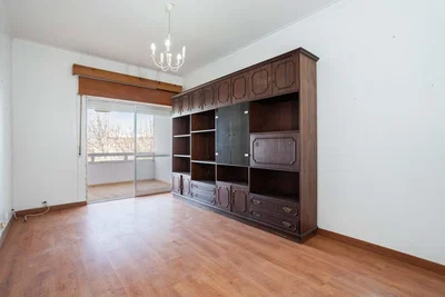 Salon; parquet, lumière naturelle