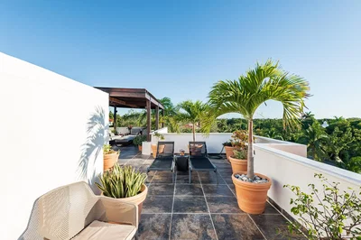 Terrasse; vue, lumière naturelle, carrelage