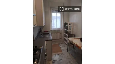Mutfak; tadilat gerekiyor, doğal ışık, mutfak aletleri