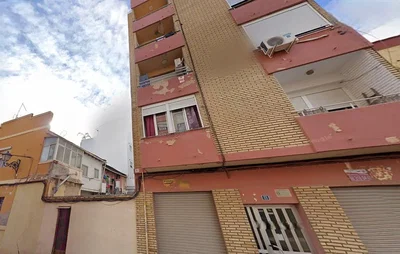 Haus und umgebung; renovierungsbedürftig