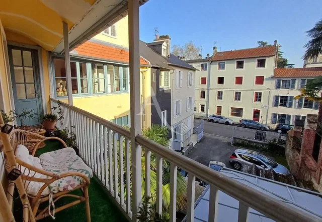 Balcon; vue, lumière naturelle