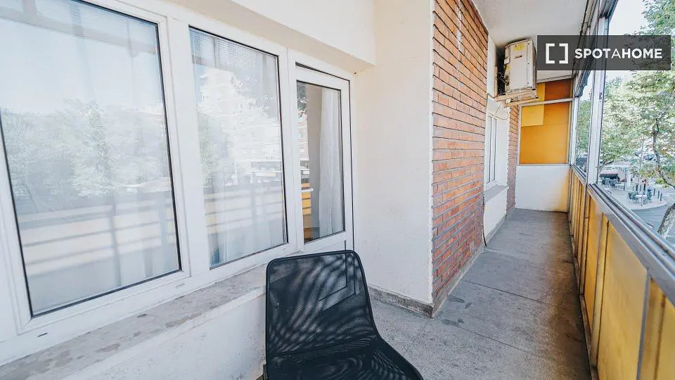 Balkon; pogled, prirodno svjetlo