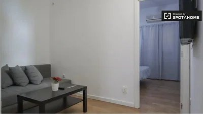 Salon; lumière naturelle, parquet