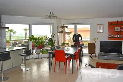 Sala de estar; vista, eletrodomésticos, luz natural, estilo moderno