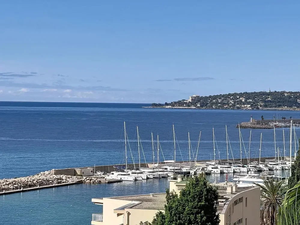 Άλλο; θέα