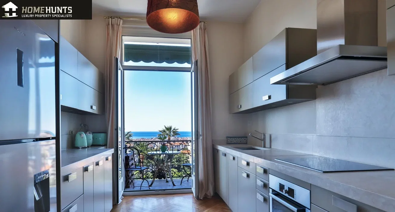Kitchen; view, kitchen appliances, natural light