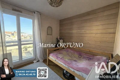 Υπνοδωμάτιο; φυσικό φως, θέα