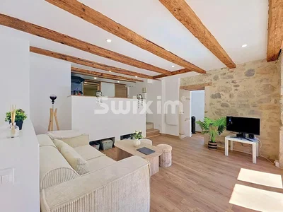Wohnzimmer; holzbalken, tageslicht, rustikaler stil