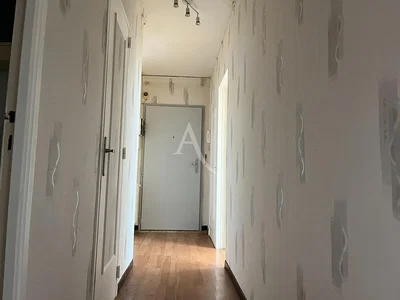 أخرى; يحتاج إلى تجديد, أرضية خشبية, ضوء طبيعي
