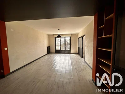 Salon; lumière naturelle, parquet