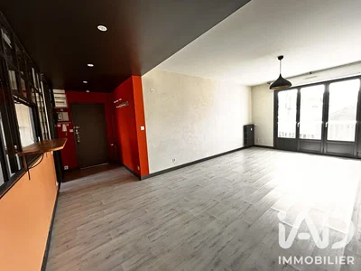 Salon; parquet, lumière naturelle