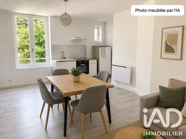Cucina; elettrodomestici, vista, luce naturale, pavimento in piastrelle