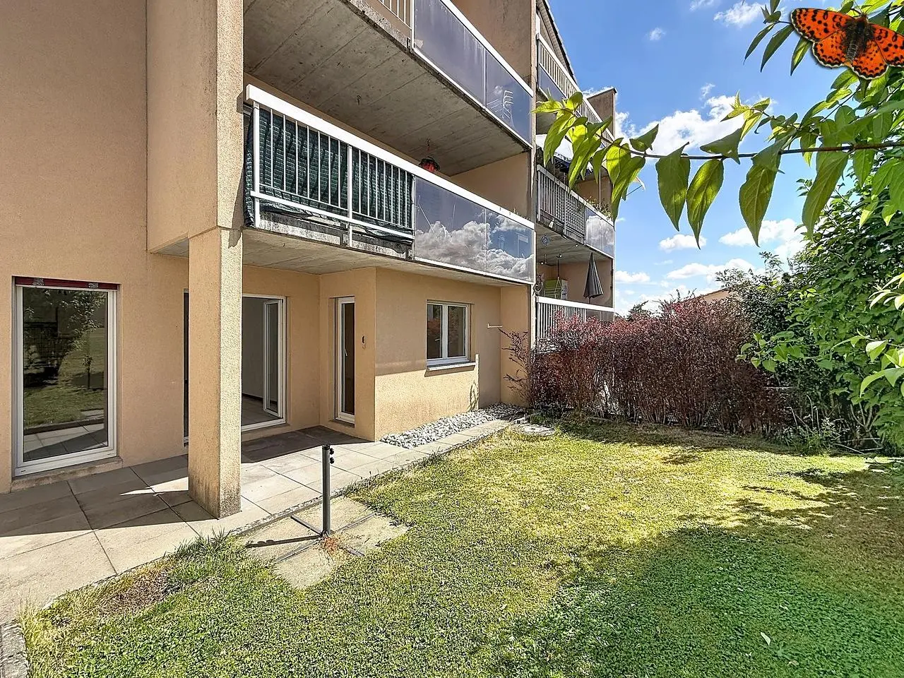 Haus und umgebung; tageslicht, blick