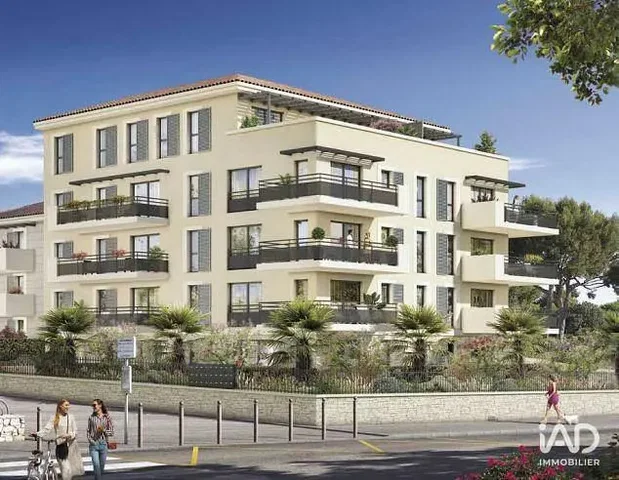 Casa e arredores