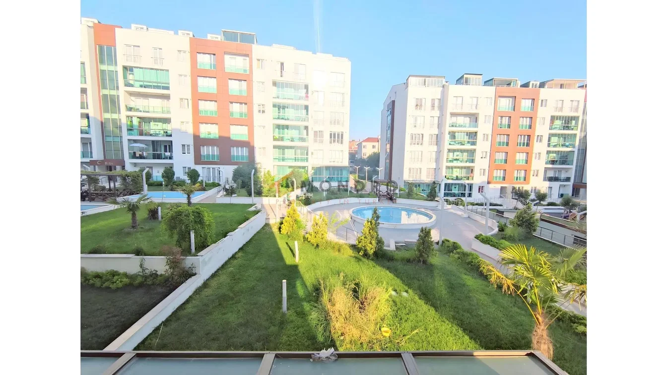House and surroundings; view, natural light