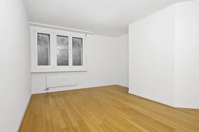 Altro; pavimento in legno, luce naturale