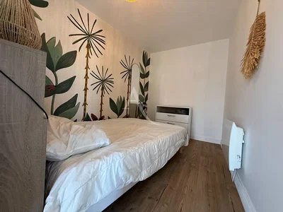 Chambre; parquet, lumière naturelle