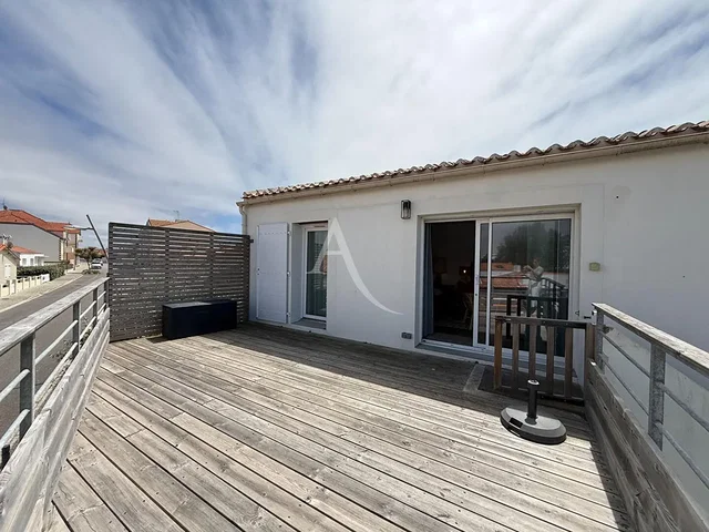 Terrace; wood floor, view, natural light
