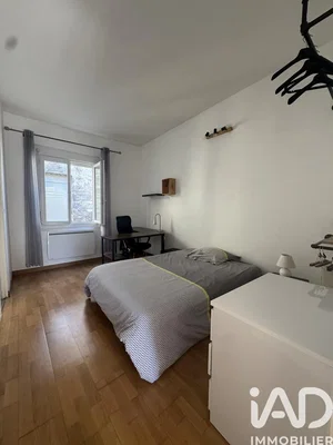 Chambre; parquet, lumière naturelle